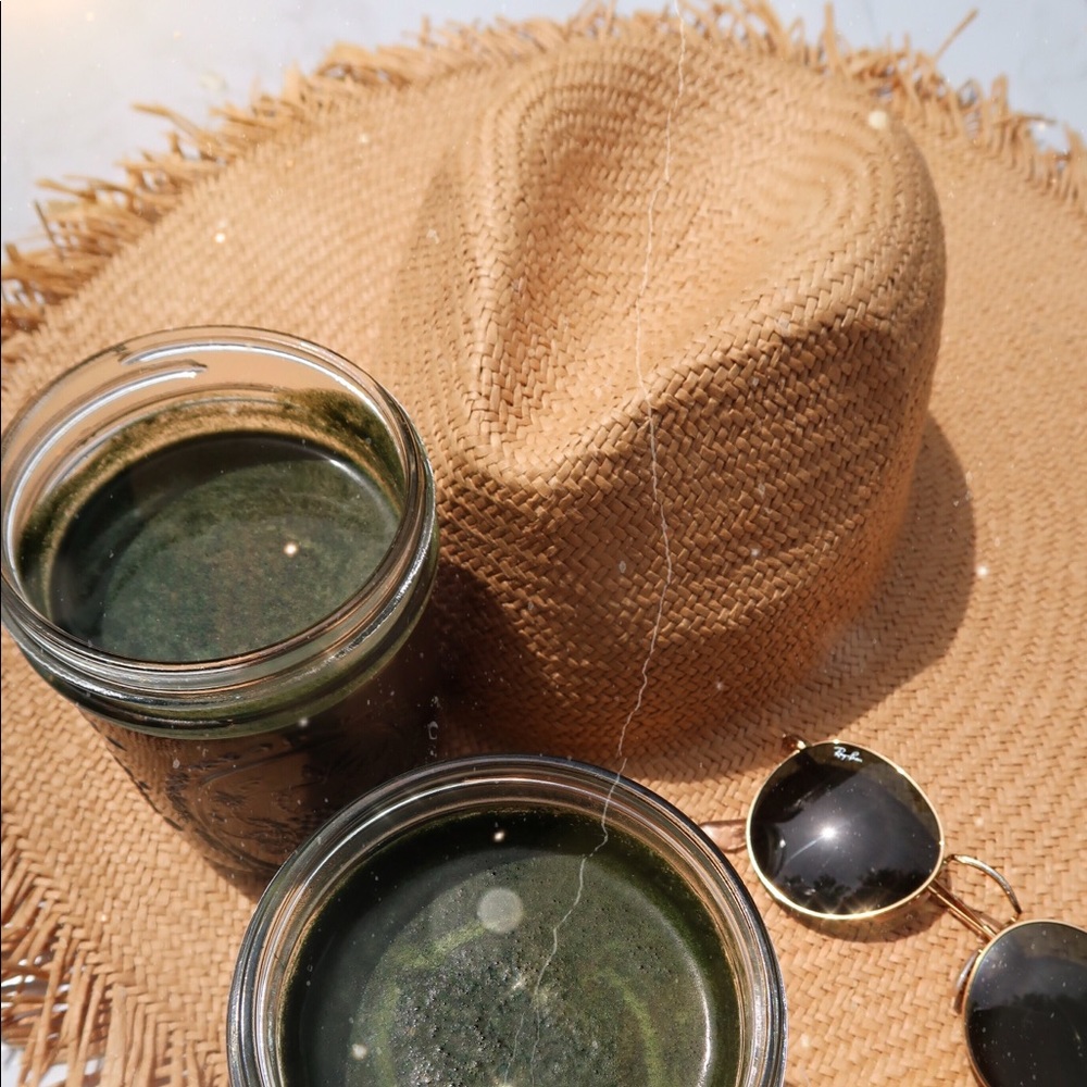 Wide brim straw hat